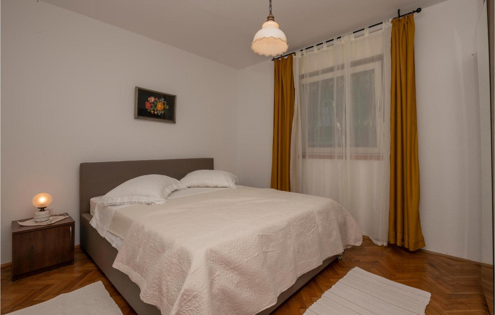 Nice Apartment In Tucepi With Wifi ภายนอก รูปภาพ